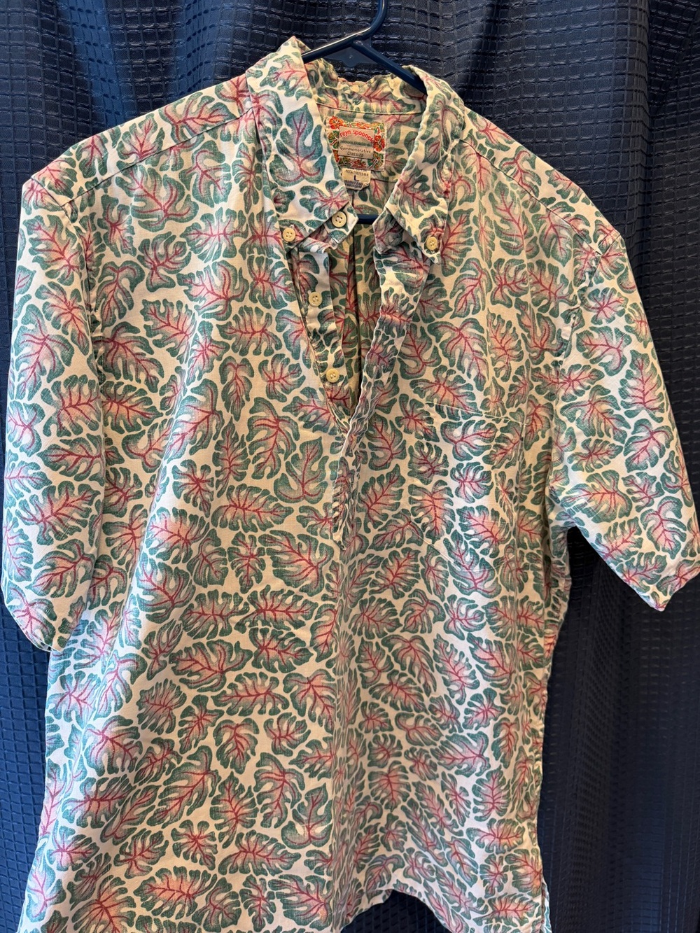 Reyn Spooner Pink & Green Leaf-Print Short Sleeve Pullover